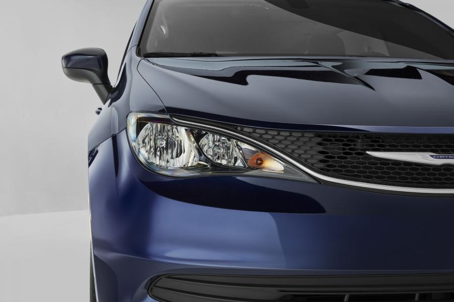 Детали экстерьера Chrysler Voyager (RU) 2019 года  (фото 4 из 11)